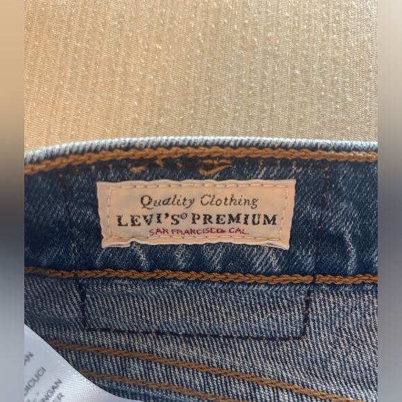 Brand new Levi’s Wedgie Straight jeans!!! - Picture 7 of 7